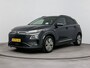 Hyundai Kona Electric EV Premium Sky 64 kWh | SoH 95% | WLTP 484km | 3-fasen | Warmtepomp | Schuifdak | Stoelventilatie | Leer | Head-up display |