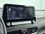 Hyundai Kona Electric EV Premium Sky 64 kWh | SoH 95% | WLTP 484km | 3-fasen | Warmtepomp | Schuifdak | Stoelventilatie | Leer | Head-up display |