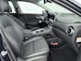 Hyundai Kona Electric EV Premium Sky 64 kWh | SoH 95% | WLTP 484km | 3-fasen | Warmtepomp | Schuifdak | Stoelventilatie | Leer | Head-up display |