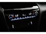 Toyota Yaris Cross 1.5 Hybrid Executive | Leder-Stoffen bekleding | Trekhaak | Stoelverwarming | Parkeersensoren |