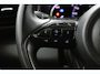 Toyota Yaris Cross 1.5 Hybrid Executive | Leder-Stoffen bekleding | Trekhaak | Stoelverwarming | Parkeersensoren |