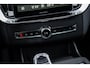 Volvo XC90 2.0 T8 Plug-in hybrid AWD Ultra Dark Exec. Ed. | Trekhaak | Luchtvering | Gelaagd Glas | Bowers & Wilkins | Massage & Ventilatie Stoelen | Schuif-/ kanteldak |