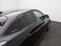 Peugeot 208 1.2 PureTech Allure Pack | Stoelverwarming | Camera | Parkeersensoren | Navigatie | Cruise Control | Apple Carplay/Android Auto | 16" Lichtmetalen Velgen