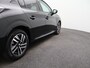 Peugeot 208 1.2 PureTech Allure Pack | Stoelverwarming | Camera | Parkeersensoren | Navigatie | Cruise Control | Apple Carplay/Android Auto | 16" Lichtmetalen Velgen