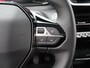 Peugeot 208 1.2 PureTech Allure Pack | Stoelverwarming | Camera | Parkeersensoren | Navigatie | Cruise Control | Apple Carplay/Android Auto | 16" Lichtmetalen Velgen