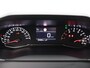 Peugeot 208 1.2 PureTech Allure Pack | Stoelverwarming | Camera | Parkeersensoren | Navigatie | Cruise Control | Apple Carplay/Android Auto | 16" Lichtmetalen Velgen