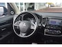 Mitsubishi Outlander 2.0 PHEV Instyle+ | Navigatie | Schuifkantel-dak | Camera | Stoelverwarming | Airco | Cruise-control | NL auto!! | Trekhaak