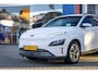 Hyundai Kona Electric EV Fashion 39 kWh | Trekhaak | Apple Carplay/Android Auto | Achteruitrijcamera | Head-up | Keyless | | Achteruitrijcamera | Apple Carplay/Android Auto|telefoonintegratie premium | Dodehoek detectie