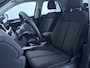 Volkswagen T-Roc 1.5 TSI Oranje Edition 150 pk Automaat (DSG) | Verlengde garantie | Navigatie via App | Parkeersensoren (Park assist) | Achteruitrijcamera | Autom. airco |