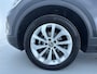 Volkswagen T-Roc 1.5 TSI Oranje Edition 150 pk Automaat (DSG) | Verlengde garantie | Navigatie via App | Parkeersensoren (Park assist) | Achteruitrijcamera | Autom. airco |