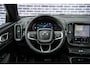 Volvo EX40 Single Motor Extended Range Ultra Black Edi 82 kWh | Europa | Harman Kardon audio | 20" | Schuif-/kanteldak | Getint Glas | Elektrische stoelverstelling | Nubuck bekleding | Adaptive Cruise Control | Dodehoekdetectie |