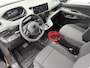 Peugeot e-Partner L2 50kWh 136pk | ACTIE | 8 jaar garantie | 2-zits | Houten afwerking laadruimte | Multimedia | Draadloze Apple Carplay en Android Auto | Achteruitrijcamera | Parkeersensoren achter | Digital cockpit | Stuurwielbediening | Bestuurdersstoel comfort | Reservewiel en krik | Tweede sleutel met afstandsbediening | van €31.834 voor 26.495 ex. BTW rijklaar