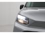 Toyota PROACE CITY Electric Challenger 50 kWh | Apple Carplay / Android Auto | Parkeersensoren achter | Camera | Bestuurdersstoel verwarmd | Stuurwiel verwarmd | LED koplampen | Cruise Control | Airco | 3-zits | Betonplex |