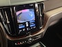 Volvo XC60 2.0 Recharge T6 AWD Business Pro | Pano | Carplay | Trekhaak | Camera | Stuur/Stoelverwarming