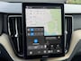 Volvo XC60 2.0 T6 Plug-in hybrid AWD Ultra Dark / Luchtvering/ Head up display/ 360 camera /Panorama dak / Trekhaak/ Harman & Kardon / Stoelverwarming /