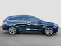Hyundai i30 Wagon 1.6 T-GDi Premium Automaat | Camera | Carplay | Climate controle | Lederen bekleding | Bestuurdersstoel met geheugen | Dodehoek detectie | Draadloos laden | Full LED | Keyless entry | Stoelverwarming | Stuurverwarming