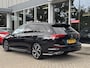 Volkswagen Golf Variant 1.5 eTSI R-Line Business+ *Panorama * Trekhaak * Stoelverwarming * LED * Apple carplay *
