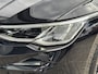 Volkswagen Golf Variant 1.5 eTSI R-Line Business+ *Panorama * Trekhaak * Stoelverwarming * LED * Apple carplay *