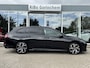 Volkswagen Golf Variant 1.5 eTSI R-Line Business+ *Panorama * Trekhaak * Stoelverwarming * LED * Apple carplay *