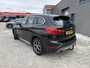BMW X1 sDrive20i xLine Leder Panoramadak HiFi Pakket Head-Up Display PDC Afn. Trekhaak Sportstoelen 4S Banden
