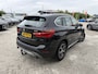 BMW X1 sDrive20i xLine Leder Panoramadak HiFi Pakket Head-Up Display PDC Afn. Trekhaak Sportstoelen 4S Banden