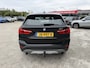 BMW X1 sDrive20i xLine Leder Panoramadak HiFi Pakket Head-Up Display PDC Afn. Trekhaak Sportstoelen 4S Banden
