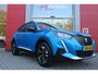 Peugeot 2008 1.2 130PK ALLURE PACK | TREKHAAK AFNEEMBAAR | NAVIGATIE 10" TOUCHSCREEN | APPLE CARPLAY/ANDROID AUTO | ACHTERUITRIJ CAMERA | 3-D INSTRUMENTENPANEEL | CLIMATE CONTROL | CRUISE CONTROL | KEYLESS ENTRY / START | 17" LICHTMETALEN VELGEN |