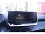 Peugeot 2008 1.2 130PK ALLURE PACK | TREKHAAK AFNEEMBAAR | NAVIGATIE 10" TOUCHSCREEN | APPLE CARPLAY/ANDROID AUTO | ACHTERUITRIJ CAMERA | 3-D INSTRUMENTENPANEEL | CLIMATE CONTROL | CRUISE CONTROL | KEYLESS ENTRY / START | 17" LICHTMETALEN VELGEN |