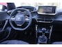 Peugeot 2008 1.2 130PK ALLURE PACK | TREKHAAK AFNEEMBAAR | NAVIGATIE 10" TOUCHSCREEN | APPLE CARPLAY/ANDROID AUTO | ACHTERUITRIJ CAMERA | 3-D INSTRUMENTENPANEEL | CLIMATE CONTROL | CRUISE CONTROL | KEYLESS ENTRY / START | 17" LICHTMETALEN VELGEN |