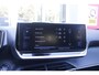 Peugeot 2008 1.2 130PK ALLURE PACK | TREKHAAK AFNEEMBAAR | NAVIGATIE 10" TOUCHSCREEN | APPLE CARPLAY/ANDROID AUTO | ACHTERUITRIJ CAMERA | 3-D INSTRUMENTENPANEEL | CLIMATE CONTROL | CRUISE CONTROL | KEYLESS ENTRY / START | 17" LICHTMETALEN VELGEN |