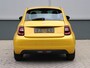 Fiat 500 1.0 Hybrid La Prima | Panoramadak | Camera | Apple Carplay/Android Auto | Navigatie Climate Control