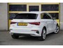 Audi A3 Sportback 30 TFSI 5drs Business Edition BJ2020 Lmv 17" | Led | Dynamische knipperlichten | Pdc | Afneembare trekhaak | App-Connect | Navi | Virtual cockpit | Climate control | Cruise control | Sportstoelen | Zwarte hemel | Extra getint glas