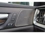 Volvo V60 T6 Recharge AWD Plus Dark - Panorama/schuifdak - IntelliSafe Assist & Surround - 360º Camera - Harman/Kardon audio - Verwarmde voorstoelen, stuur & achterbank - Parkeersensoren voor & achter - Elektr. bedienb. voorstoelen met geheugen - Head up display - Extra getint glas - 19' LMV