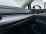 Volkswagen Golf 1.5 TSI Life Business Sfeerverlichting Alcantara LED Stoelverwarming Navigatie