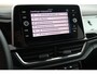 Volkswagen T-Roc 1.5 TSI 150pk DSG R-Line Business+ Trekhaak Camera Keyless LED Stoelverwarming Virtual Cockpit Navigatie