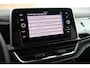 Volkswagen T-Roc 1.5 TSI 150pk DSG R-Line Business+ Trekhaak Camera Keyless LED Stoelverwarming Virtual Cockpit Navigatie