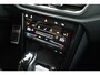 Volkswagen T-Roc 1.5 TSI 150pk DSG R-Line Business+ Trekhaak Camera Keyless LED Stoelverwarming Virtual Cockpit Navigatie