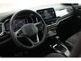 Volkswagen T-Roc 1.5 TSI 150pk DSG R-Line Business+ Trekhaak Camera Keyless LED Stoelverwarming Virtual Cockpit Navigatie