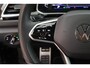 Volkswagen T-Roc 1.5 TSI 150pk DSG R-Line Business+ Trekhaak Camera Keyless LED Stoelverwarming Virtual Cockpit Navigatie