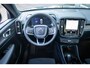 Volvo EX40 Single Motor Ext. Range Ultra Black Edition 82 kWh | Adaptieve Cruise Control | Schuif -/ Kanteldak | Elektr. Verstelbare Stoelen | 360 Camera | Getint Glas | 20 Inch | Harman Kardon Audio | Stoel + Stuurverwarming |