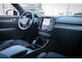 Volvo EX40 Single Motor Ext. Range Ultra Black Edition 82 kWh | Adaptieve Cruise Control | Schuif -/ Kanteldak | Elektr. Verstelbare Stoelen | 360 Camera | Getint Glas | 20 Inch | Harman Kardon Audio | Stoel + Stuurverwarming |