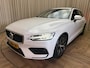 Volvo V60 2.0 B3 Essential | Automaat | 1e Eigenaar | Origineel Nederlands | Carplay | BTW Auto