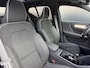Volvo XC40 2.0 B4 Plus Dark Elektr. stoelverstelling / Harman Kardon Audio / Trekhaak/ Keyless Drive / Verw. voorruit / Stoel- en stuurverw. / Adapt. Cruise / BLIS