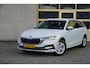 Skoda Octavia Combi 1.0 TSI Business Edition BJ2021 Lmv 16" | Led V+A | Dynamische knipperlichten | Pdc | Trekhaak | Elek. achterklep | App-Connect | Navi | Sfeerverlichting | Climate control | Cruise control | Extra getint glas