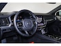 Volvo V60 T8 Recharge AWD Plus Dark - Panorama/schuifdak - IntelliSafe Assist & Surround - 360º Camera - Harman/Kardon audio - Verwarmde voorstoelen, stuur & achterbank - Parkeersensoren voor & achter - Elektr. bedienb. voorstoelen met geheugen - Head up display - Extra getint glas - Inklapbare trekhaak - 18' LMV
