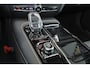 Volvo V60 T8 Recharge AWD Plus Dark - Panorama/schuifdak - IntelliSafe Assist & Surround - 360º Camera - Harman/Kardon audio - Verwarmde voorstoelen, stuur & achterbank - Parkeersensoren voor & achter - Elektr. bedienb. voorstoelen met geheugen - Head up display - Extra getint glas - Inklapbare trekhaak - 18' LMV
