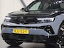 Opel Mokka-e Electric GSE 54 kWh 280PK | 1ste eigenaar | Alcantara | Stoel/Stuurverwarming | FULL LED | Camera | Two-tone | Privacy Glass | AppleCarPlay/AndroidAuto | Navigatie | Adaptief Cruise Control | Keyless | Isofix |