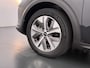 Kia Niro EV e-Niro DynamicLine 64kWh 204PK Warmtepomp SOH 98% Camera Adap.Cruise Stoel+Stuurverwarming Navi Ecc Apple Carplay Android Auto Pdc Isofix Lane Assist VESS Regen-Lichtsensor 1e Eigenaar Origineel Nederlandse Auto