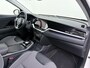 Kia Niro EV e-Niro DynamicLine 64kWh 204PK Warmtepomp SOH 98% Camera Adap.Cruise Stoel+Stuurverwarming Navi Ecc Apple Carplay Android Auto Pdc Isofix Lane Assist VESS Regen-Lichtsensor 1e Eigenaar Origineel Nederlandse Auto