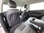 Kia Niro EV e-Niro DynamicLine 64kWh 204PK Warmtepomp SOH 98% Camera Adap.Cruise Stoel+Stuurverwarming Navi Ecc Apple Carplay Android Auto Pdc Isofix Lane Assist VESS Regen-Lichtsensor 1e Eigenaar Origineel Nederlandse Auto